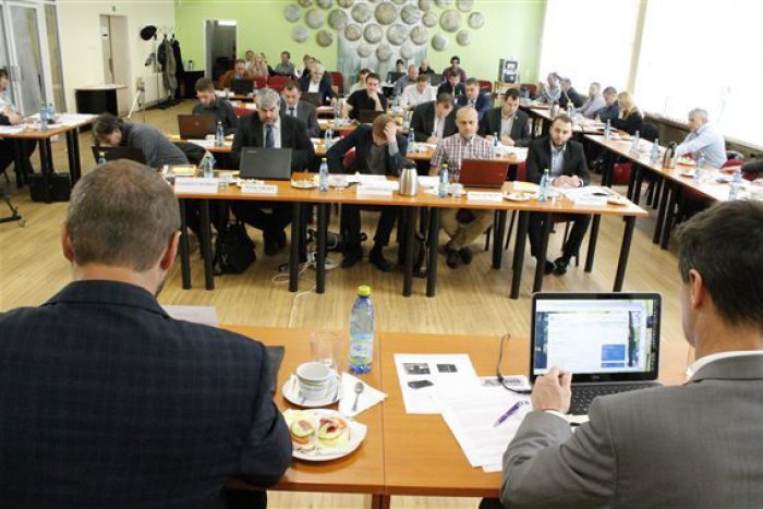 Ilustračný obrázok k článku Ustanovujúce zastupiteľstvo v Dúbravke bude 4. decembra