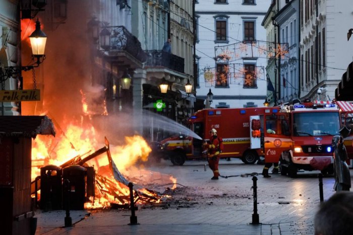 Ilustračný obrázok k článku Požiar na Hlavnom námestí: M. Vallo nerozumie, ako mohol fungovať stánok, ktorý nebol súčasťou trhov
