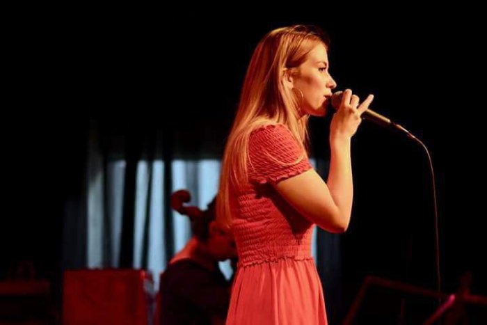 Ilustračný obrázok k článku Talentovaná Žiarčanka Karolína (19): Oslnila aj ostrieľaných jazzmanov