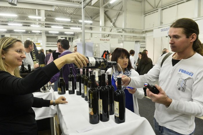 Ilustračný obrázok k článku Začína sa festival vína v Trenčíne: Čaká nás viac ako 500 druhov vín