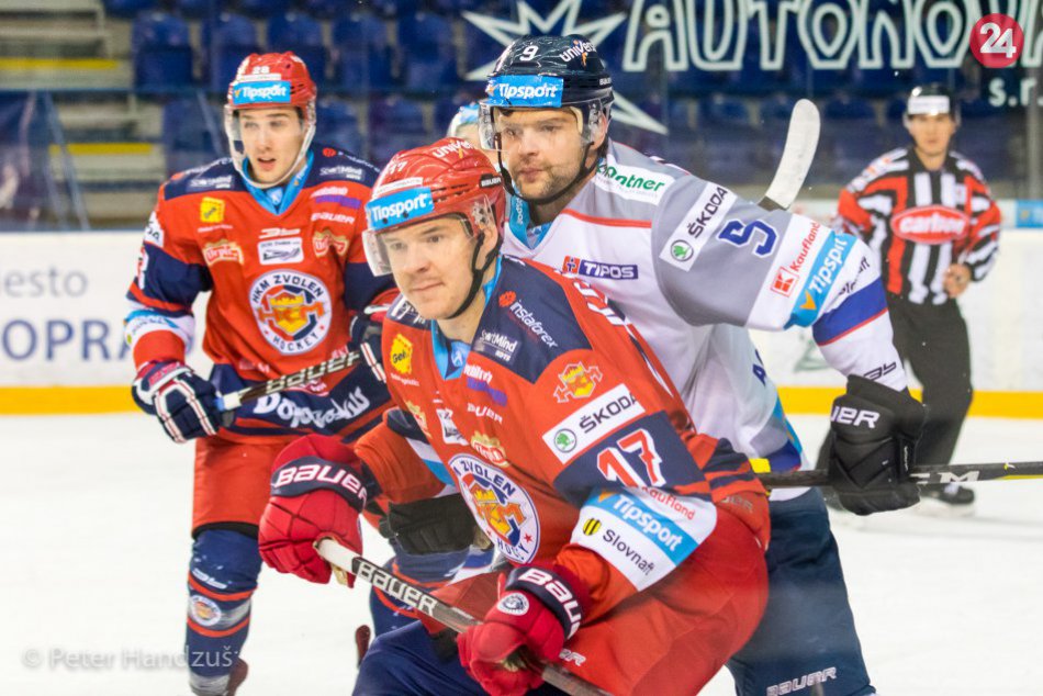 Ilustračný obrázok k článku Poprad otočil aj zápas proti Zvolenu. V predĺžení so sirénou rozhodol Zagrapan