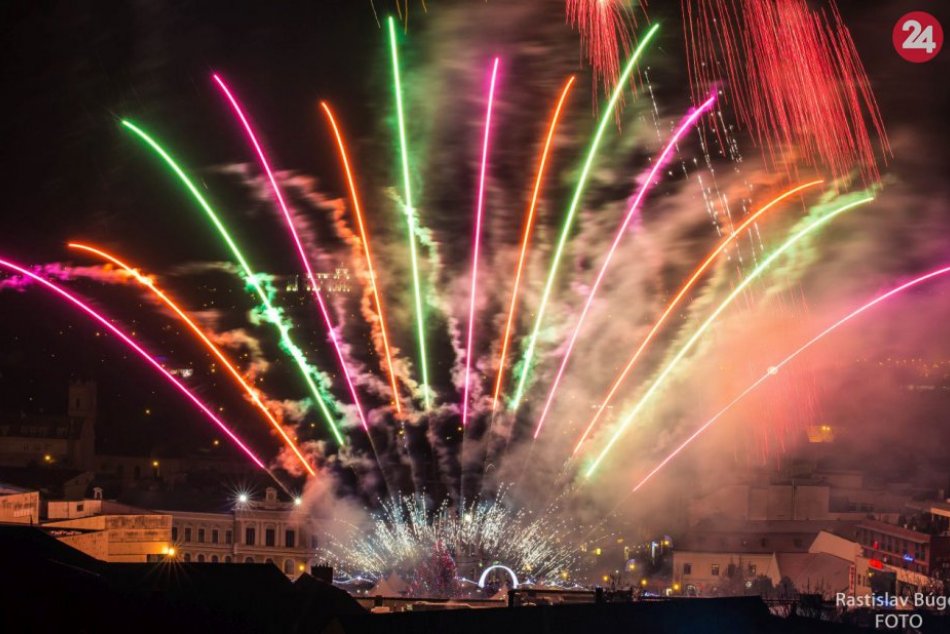 Ilustračný obrázok k článku Prvé INFO: Nitra plánuje na Silvestra diskotéku. Ohňostroj NEBUDE ani tento rok