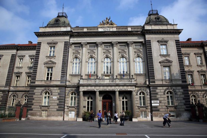 Ilustračný obrázok k článku Univerzita P. J. Šafárika odporúča fakultám okrem výnimiek dištančnú formu výučby