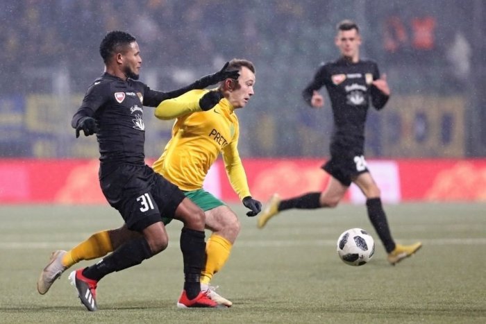 Ilustračný obrázok k článku Slovan prezimuje na prvom mieste: Dunajská Streda remizovala so Žilinou