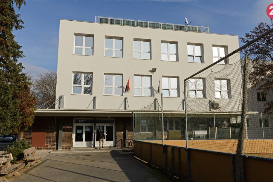 Ilustračný obrázok k článku Najstaršiu školu v Nitre postavili za 3 milióny korún: Učil v nej aj Jozef Tiso