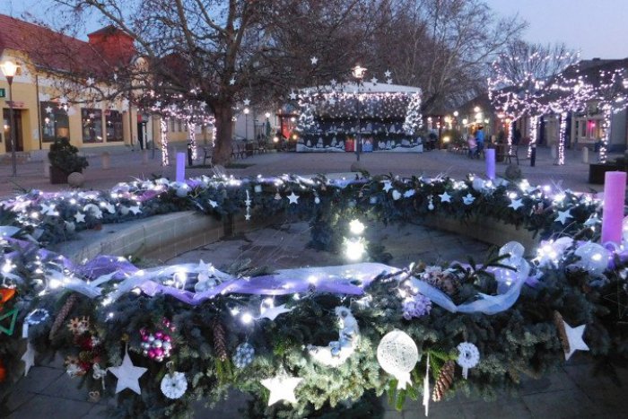 Ilustračný obrázok k článku Vianočná nálada a trh v Štúrove: O zábavu sa postará pestrý PROGRAM