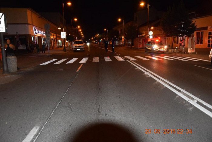 Ilustračný obrázok k článku FOTO: Polícia obvinila ženu, ktorá v Lučenci zrazila chodca a neposkytla mu pomoc