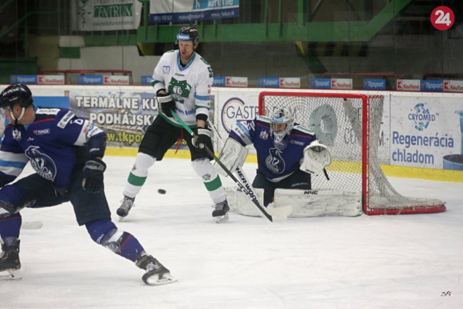 Ilustračný obrázok k článku Hokejová dráma v priamom prenose: Poprad otočil duel v Zámkoch, Urban s hetrikom, FOTO