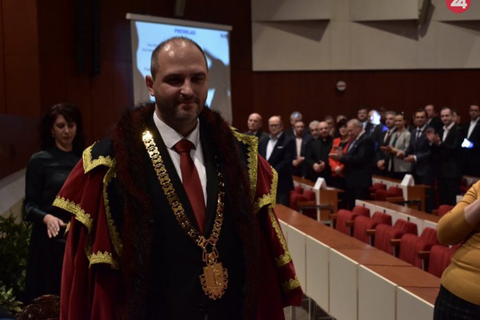 Ilustračný obrázok k článku FOTO: Jaroslav Polaček zložil primátorský sľub a stal sa tak ďalším primátorom Košíc