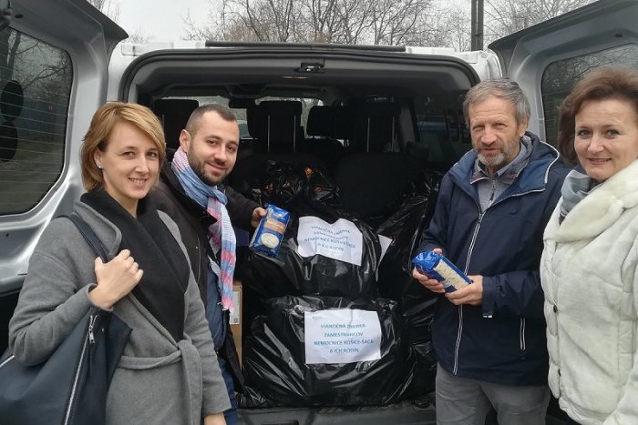 Ilustračný obrázok k článku Zdravotníci z nemocnice Šaca venovali svoju predvianočnú zbierku bezdomovcom v Bernátovciach