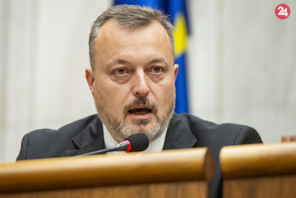 Ilustračný obrázok k článku Minister práce mieri do Prievidze: Poznáme jeho PROGRAM