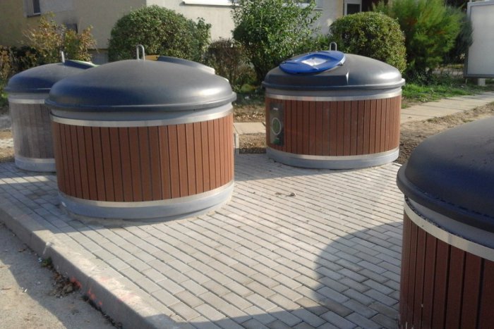 Ilustračný obrázok k článku Vo Veči osadili všetky polopodzemné kontajnery: Sledujte ich naplnenosť