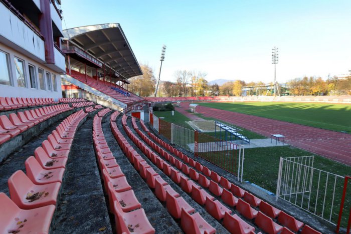 Ilustračný obrázok k článku Špičkové športovisko za 13 miliónov eur? Atletický štadión v Bystrici čaká premena