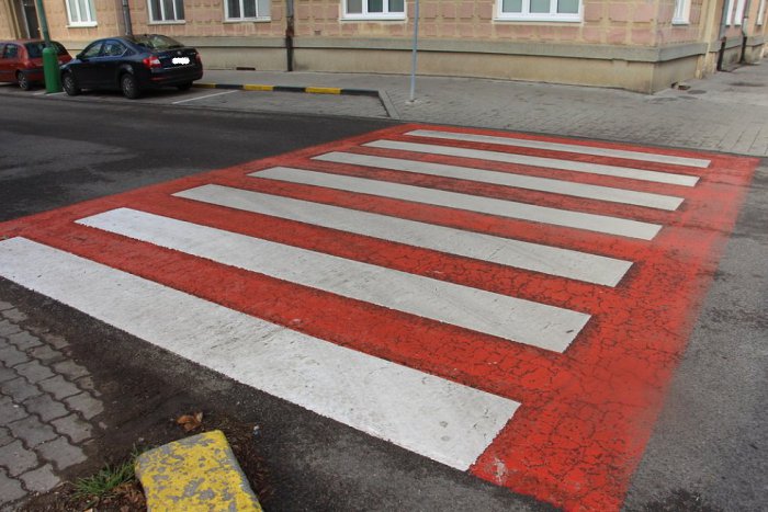 Ilustračný obrázok k článku Župa vynovila v okrese Trenčín priechody pre chodcov: ZOZNAM, kde je to už bezpečnejšie