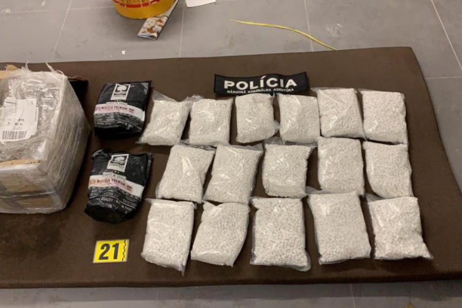 Ilustračný obrázok k článku NAKA rozbila ďalšiu drogovú zločineckú skupinu. Vyšetrovateľ obvinil 19 osôb