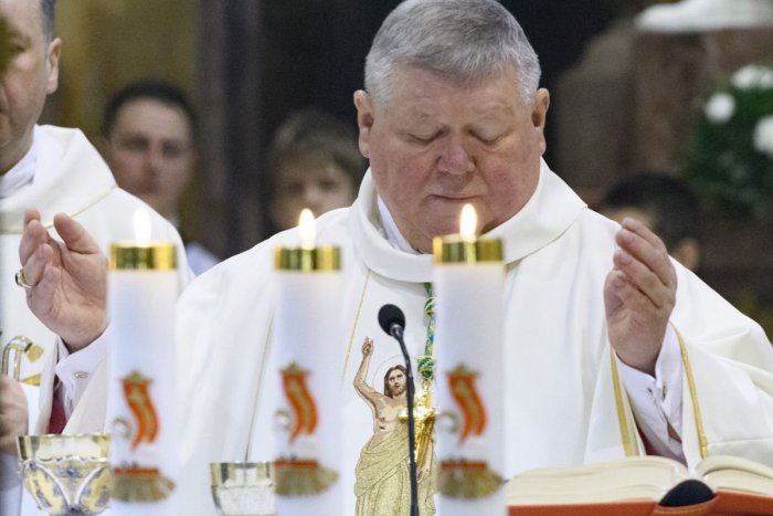 Ilustračný obrázok k článku Nitriansky biskup napísal otvorený list: Poďakoval sa v ňom zdravotníkom