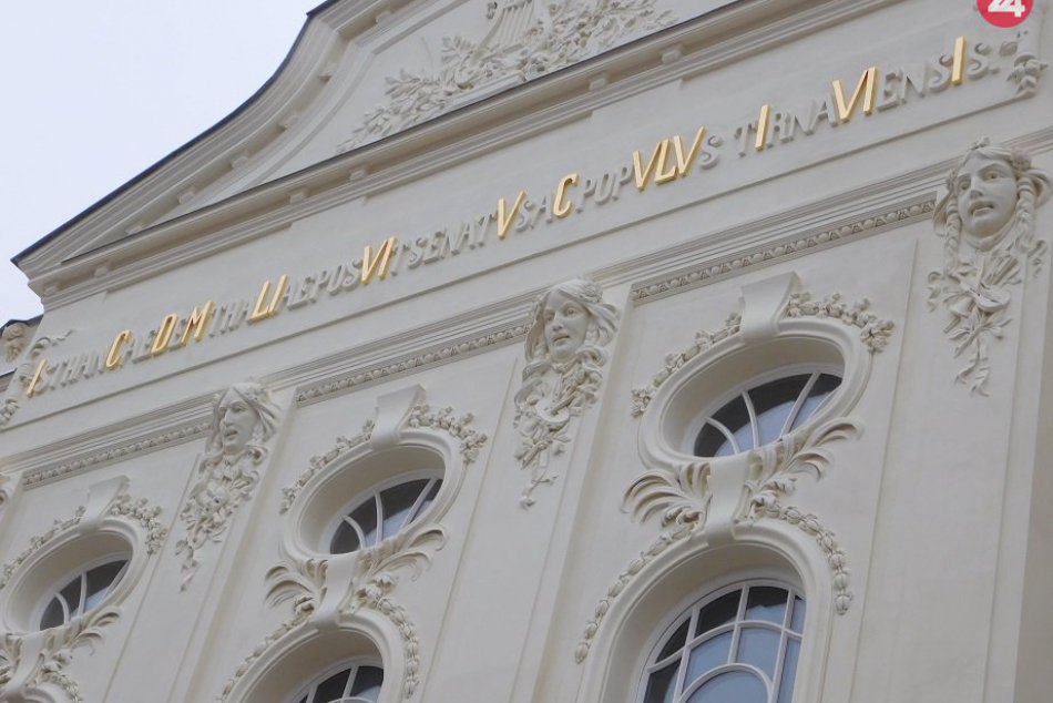 Ilustračný obrázok k článku Svetelnou šou v Trnave si uctia kultúrny stánok: Slávnostne oslávia fasádu divadla