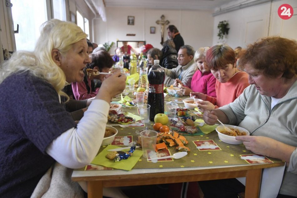 Ilustračný obrázok k článku Petržalka chce viac pomáhať ľuďom na ulici