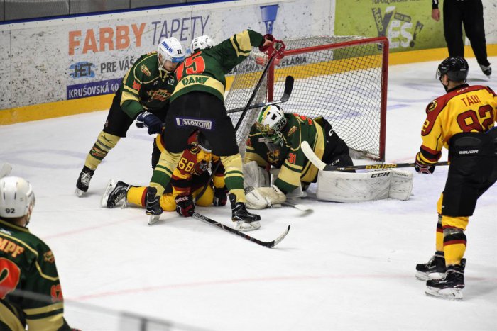 Ilustračný obrázok k článku Topoľčany vstúpili do play-off: Bezproblémová výhra nad Skalicou pred 2100 fanúšikmi
