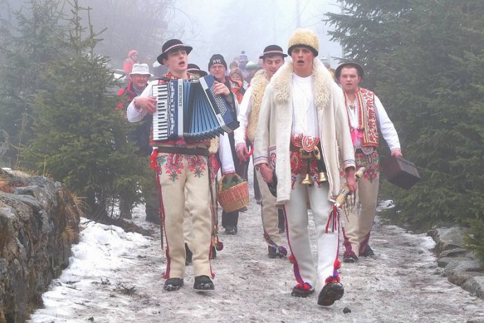 Ilustračný obrázok k článku Extra tipy na silvestrovský týždeň na Horehroní: Módna prehliadka priamo na svahu!