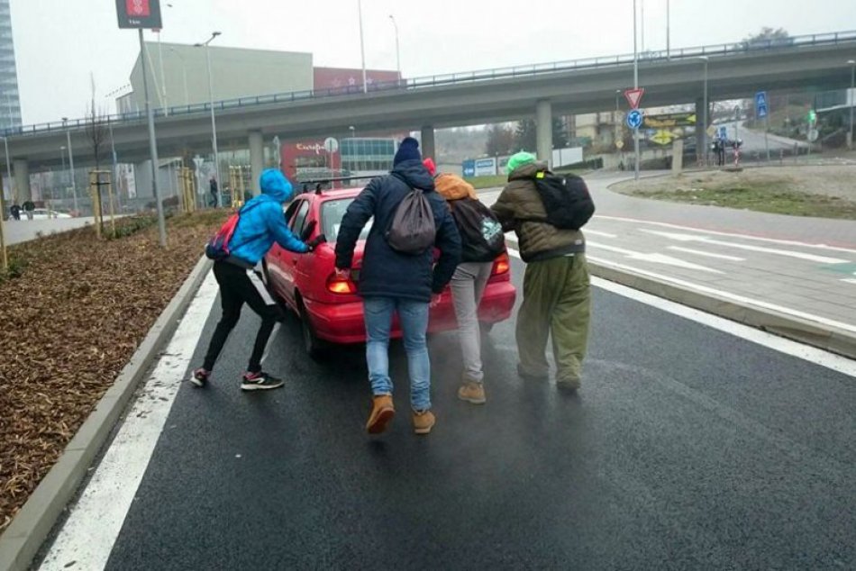 Ilustračný obrázok k článku Hrozí POĽADOVICA! VÝSTRAHY sú vydané pre všetky okresy v kraji