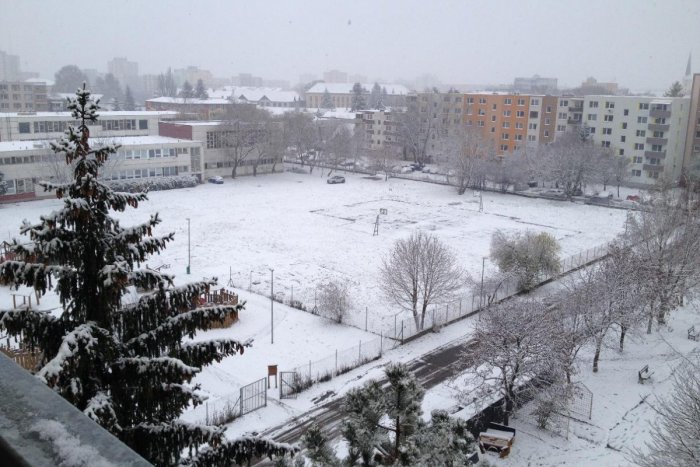 Ilustračný obrázok k článku Zámocká radnica chce na sídlisku stavať garáže: Proti zámeru sa spustila petícia