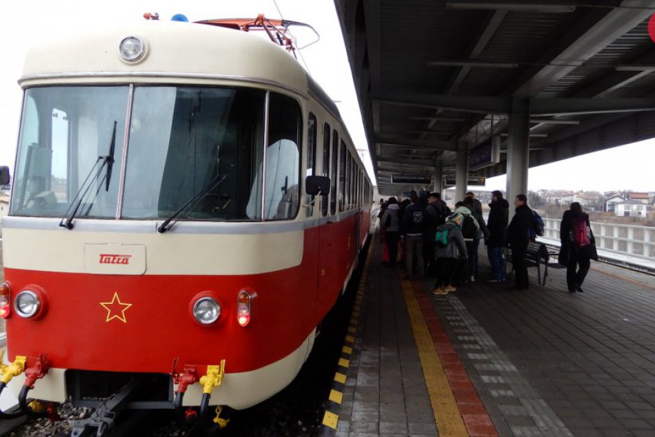 Ilustračný obrázok k článku Niečo pre priaznivcov veteránov: Do Tatier sa môžete odviezť na Trojčati