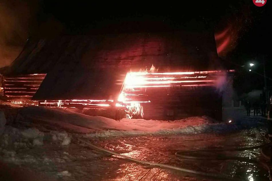 Ilustračný obrázok k článku V obci Sihla horia hospodárske budovy: Požiar usmrtil niekoľko zvierat