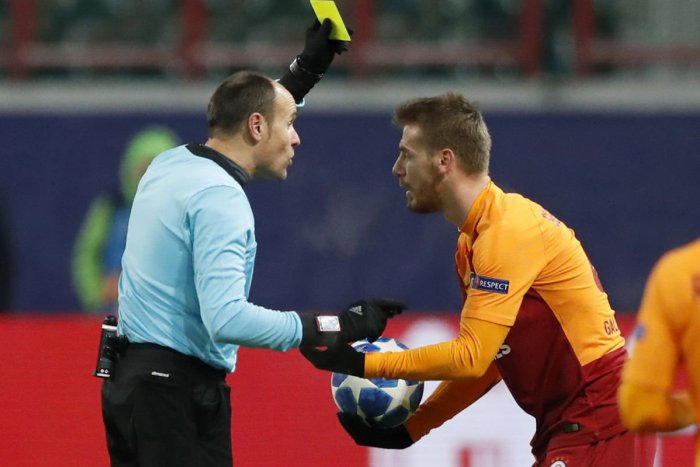 Ilustračný obrázok k článku Futbalista simuloval chorobu a nenastúpil na zápas: Dovolenkoval na Maldivách