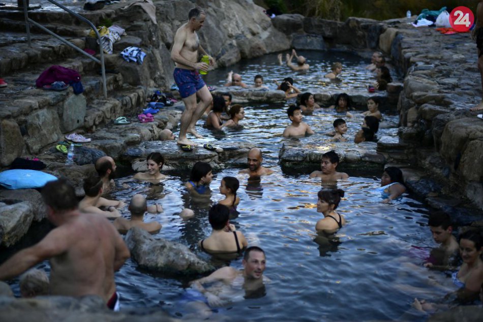 Ilustračný obrázok k článku KURIOZITA DŇA: Ako drobná obec láka turistov z celého sveta