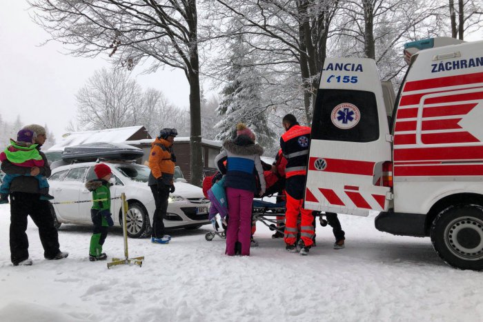 Ilustračný obrázok k článku Nešťastný úraz pri sánkovačke: Záchranári na Skalke ratovali dieťa (5)