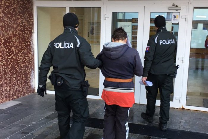 Ilustračný obrázok k článku Tragická silvestrovská noc v Prievidzi: Jana (38) čelí obvineniu z vraždy! FOTO