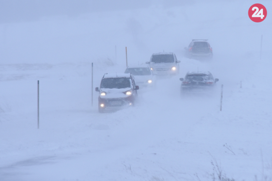 Ilustračný obrázok k článku Cestári upozorňujú na silné sneženie: Ako to vyzerá v Mikuláši?