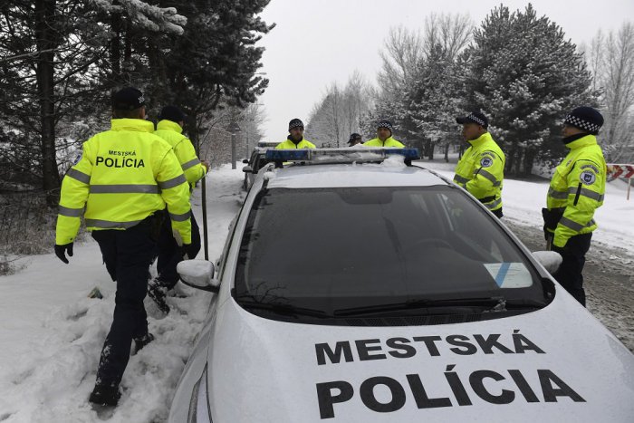 Ilustračný obrázok k článku Silvester očami mestských v Trenčíne: Aké prípady museli riešiť?