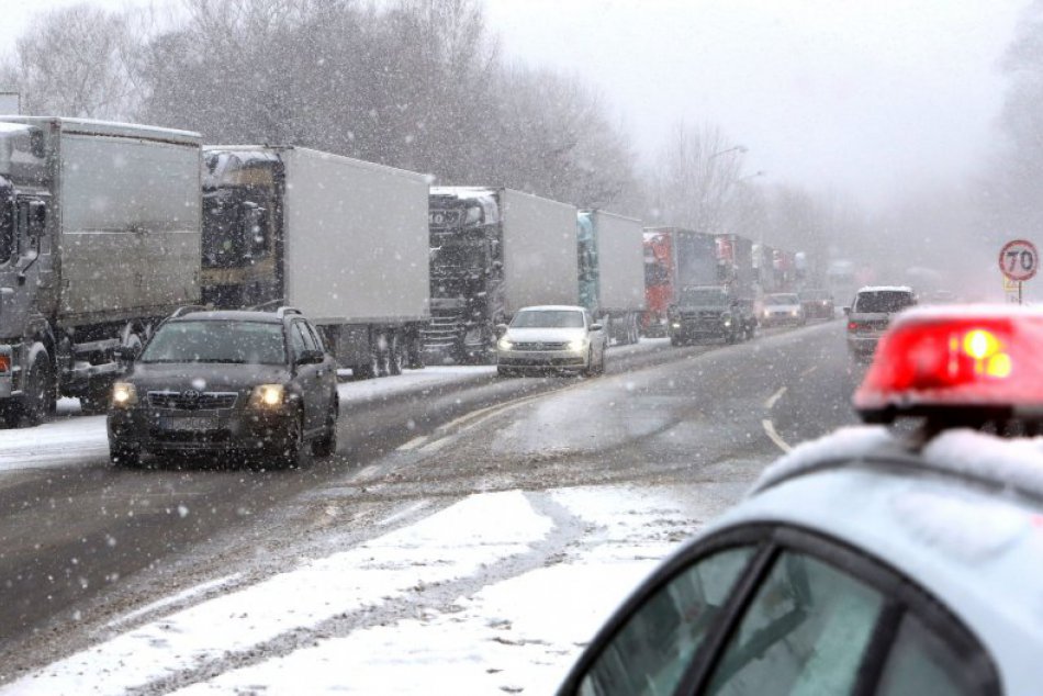 Ilustračný obrázok k článku Banskobystrický kraj potrápi POĽADOVICA i VIETOR: Vydaných je hneď niekoľko VÝSTRAH