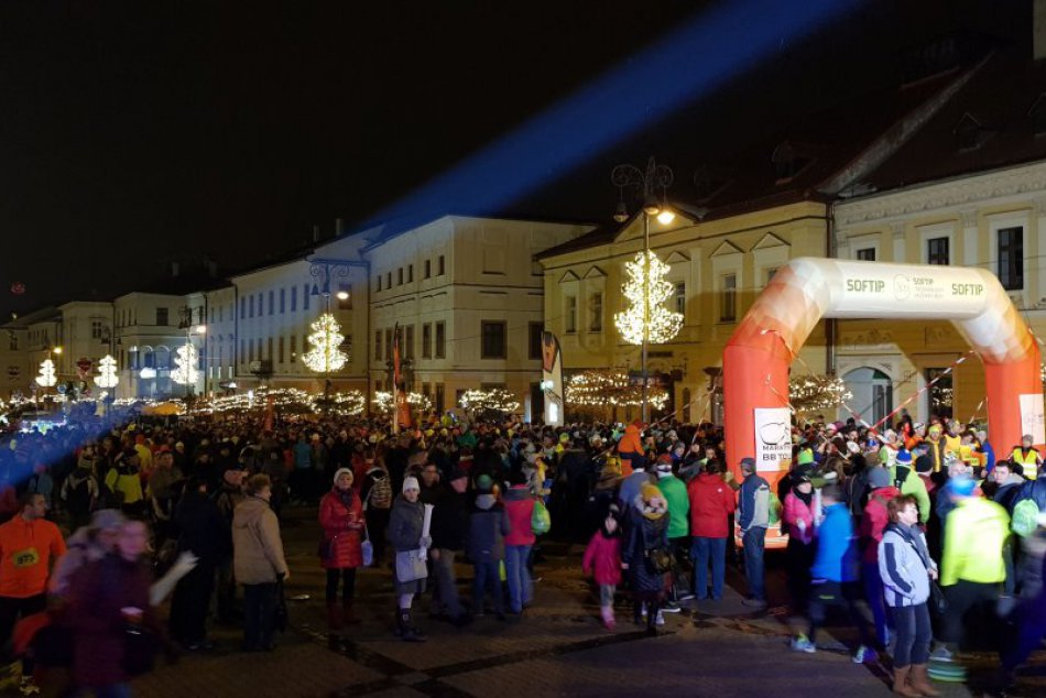 Ilustračný obrázok k článku Trojkráľový večerný beh sa blíži. V centre Bystrice rátajte s niekoľkými obmedzeniami