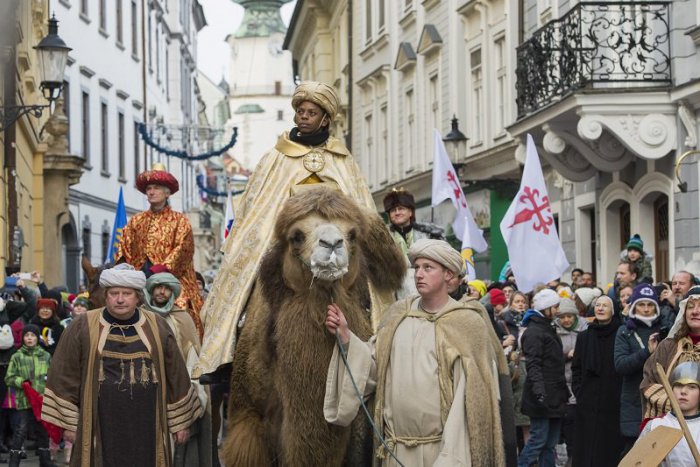 Ilustračný obrázok k článku Trojkráľový sprievod prejde ulicami Starého mesta. Pridať sa môže každý