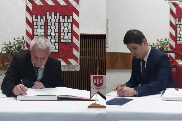 Ilustračný obrázok k článku Primátor Považskej Karol Janas si vybral zástupcov: Takýto budú mať plat