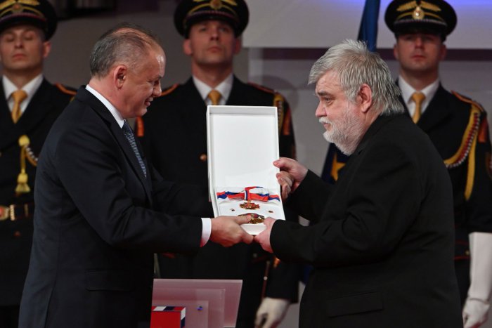 Ilustračný obrázok k článku Veľká pocta pre bystrického rodáka. Kiska mu udelil štátne vyznamenanie