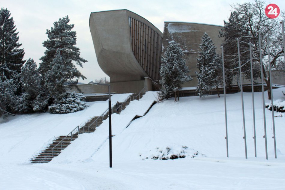 Ilustračný obrázok k článku V Bystrici sa bude konať pietna spomienka k 75. výročiu SNP. Poznáme program