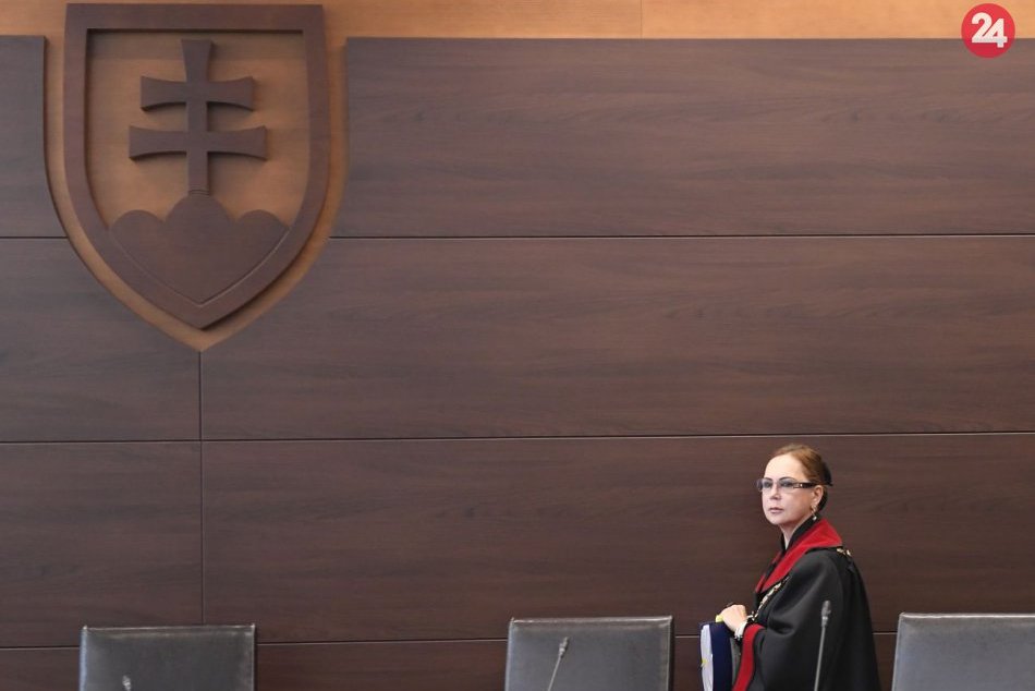 Ilustračný obrázok k článku NS neeviduje prekážky v konaní s Evou Z., ktorá si mala objednať vraždu manžela