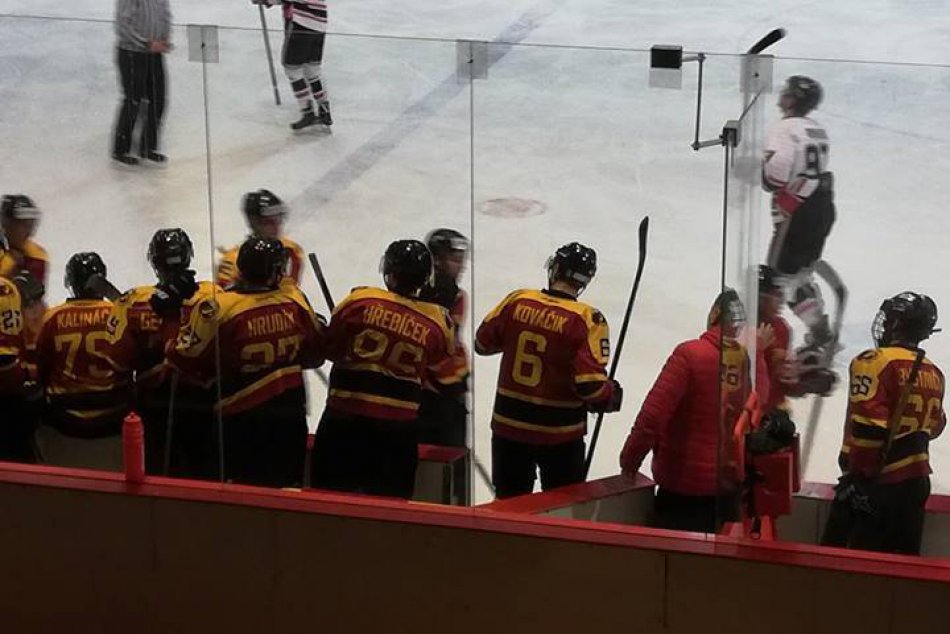 Ilustračný obrázok k článku Topoľčany udreli a premohli Gladiators: Formu ukázal Trnavčan Schmidt