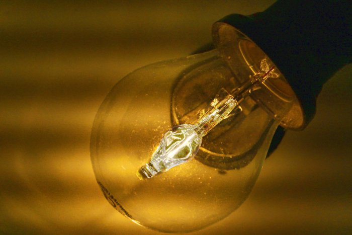 Ilustračný obrázok k článku RANNÁ ŠTVORKA: Pred 10 rokmi odzvonilo tradičným žiarovkám, meniny má Eduard