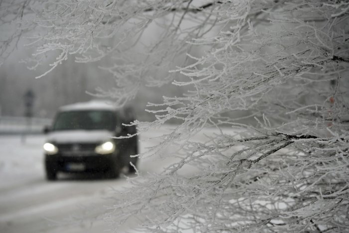Ilustračný obrázok k článku Pripravte sa na poriadnu kosu. V Bystrickom okrese môžu teploty klesnúť až na -17 ºC