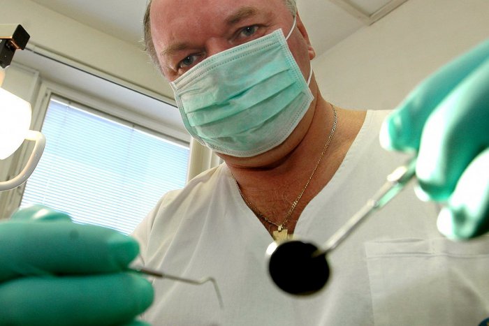 Ilustračný obrázok k článku Rozbolel vás v noci zub? Problém menom zubná pohotovosť