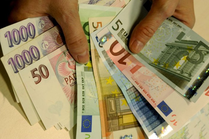 Ilustračný obrázok k článku SVET O SLOVENSKU: Našinci zarábajú v Česku viac ako domáci