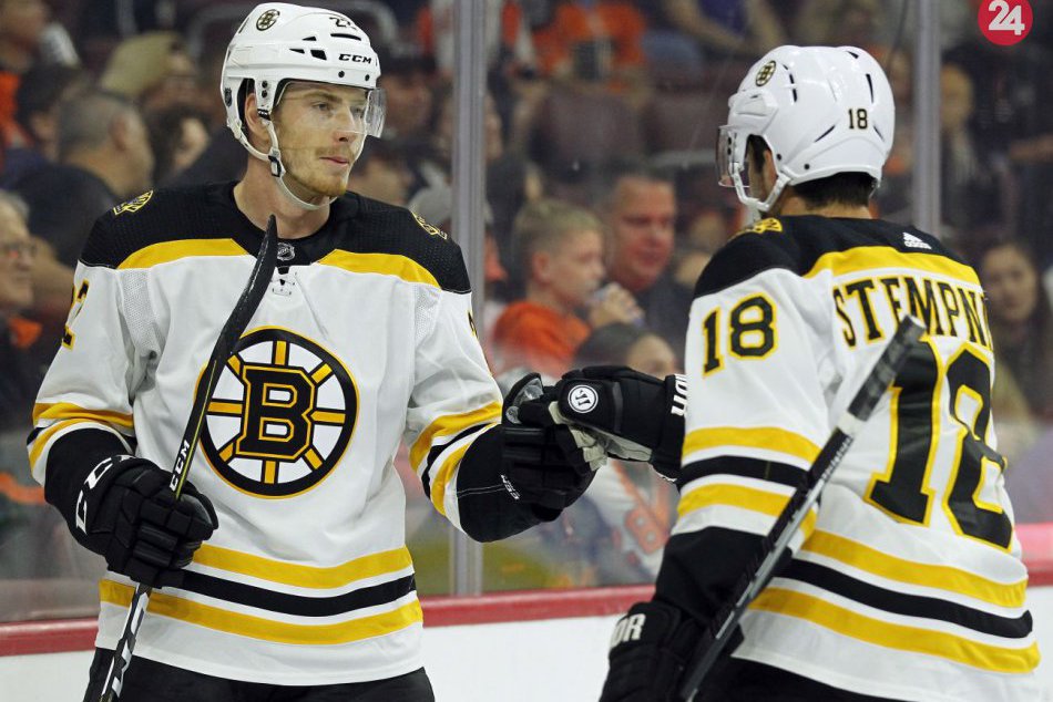 Ilustračný obrázok k článku Cehlárik v sezónnom debute v NHL strelil dva góly: Tréner Bostonu netajil spokojnosť
