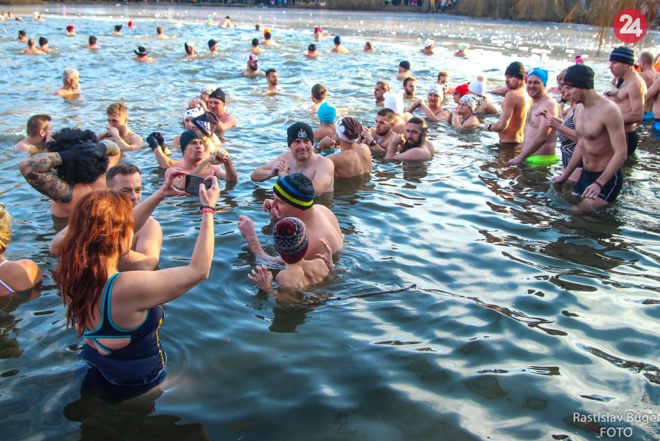 Ilustračný obrázok k článku V Nitre sa stretnú ĽADOVÉ medvede: Blíži sa celoslovenský zraz otužilcov