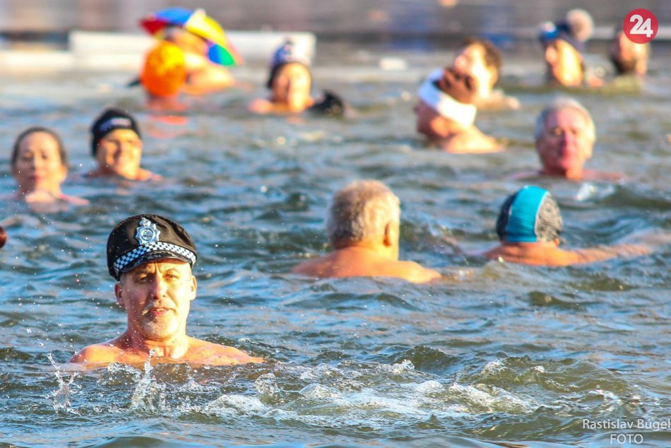 Ilustračný obrázok k článku Pod Zobor zamieria ľadové medvede: V Nitre si zaplávajú otužilci z celého Slovenska