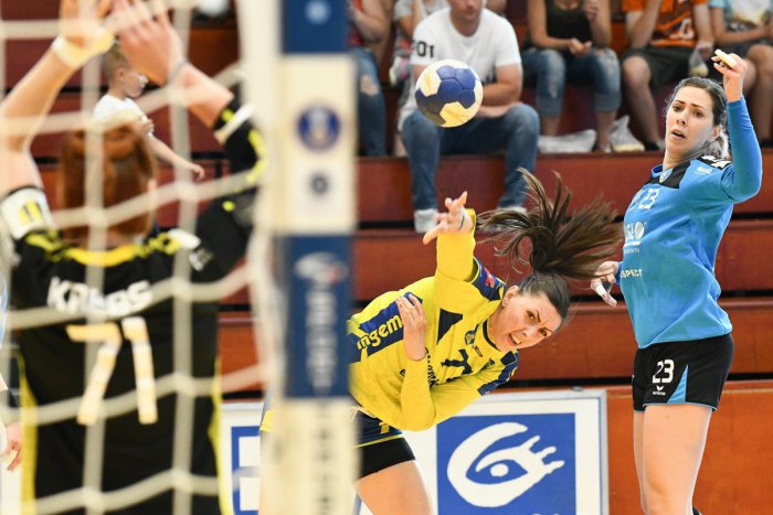 Ilustračný obrázok k článku Šalianske hádzanárky mali smolu: Doma ich porazili rivalky z Michaloviec